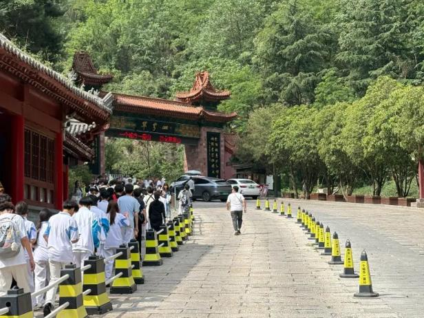 走进中华龙脉 探索秦岭奥秘丨我校学生赴翠华山研学活动